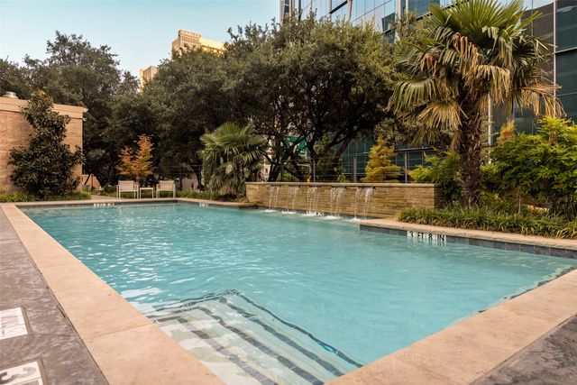 2011 Cedar Springs 305, Dallas, TX 75201