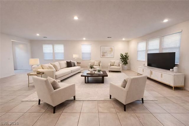 8038 Minavalle Avenue, Las Vegas, NV 89113