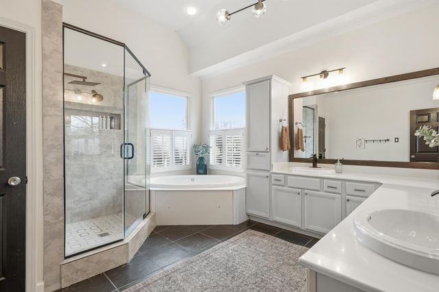 156 HARBOR ISLE CIR N, Memphis, TN 38103