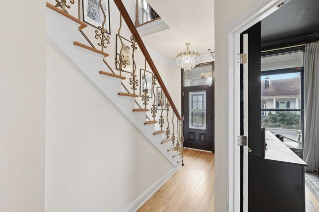 156 HARBOR ISLE CIR N, Memphis, TN 38103