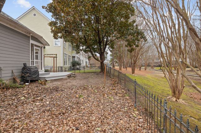 156 HARBOR ISLE CIR N, Memphis, TN 38103