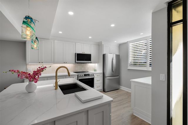 1825 Tarpon Lane 106, Vero Beach, FL 32960