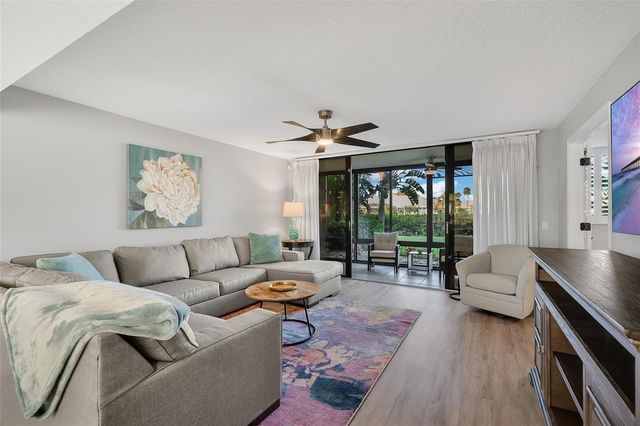 1825 Tarpon Lane 106, Vero Beach, FL 32960