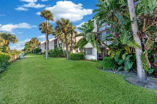 1825 Tarpon Lane 106, Vero Beach, FL 32960