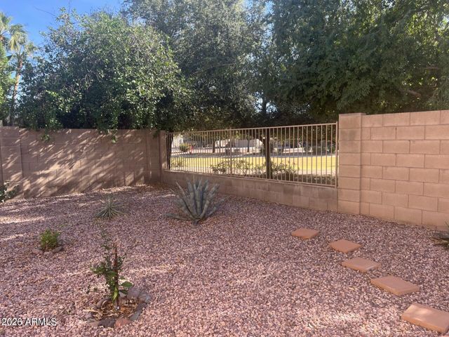 7033 W IRMA Lane, Glendale, AZ 85308