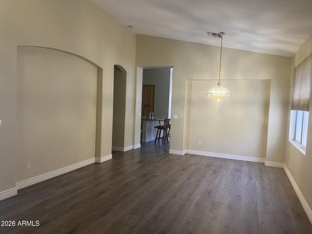 7033 W IRMA Lane, Glendale, AZ 85308