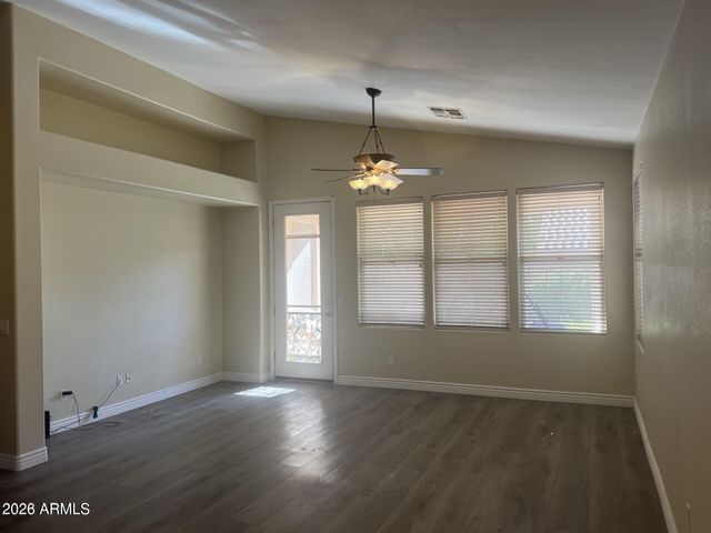 7033 W IRMA Lane, Glendale, AZ 85308