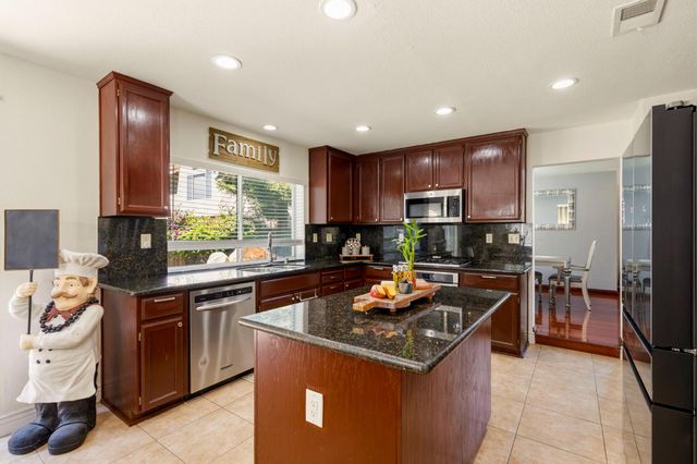 2053 Raven St, Tracy, CA 95376