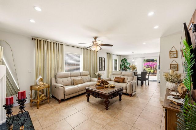 2053 Raven St, Tracy, CA 95376