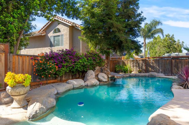 2053 Raven St, Tracy, CA 95376