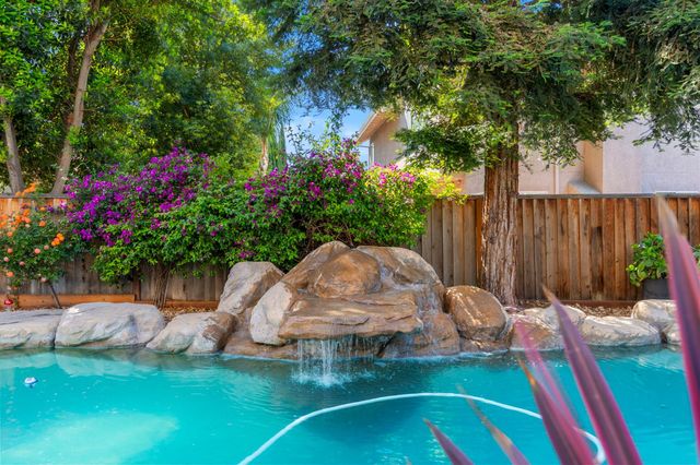 2053 Raven St, Tracy, CA 95376