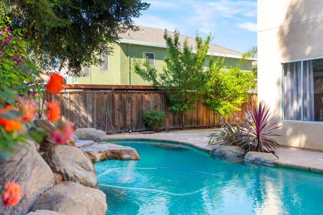 2053 Raven St, Tracy, CA 95376