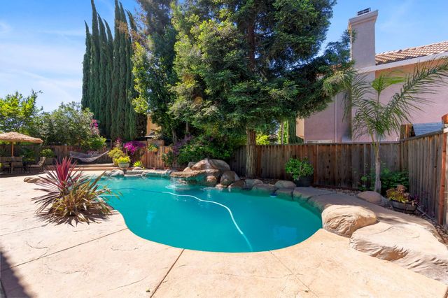 2053 Raven St, Tracy, CA 95376