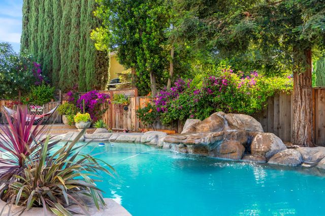 2053 Raven St, Tracy, CA 95376