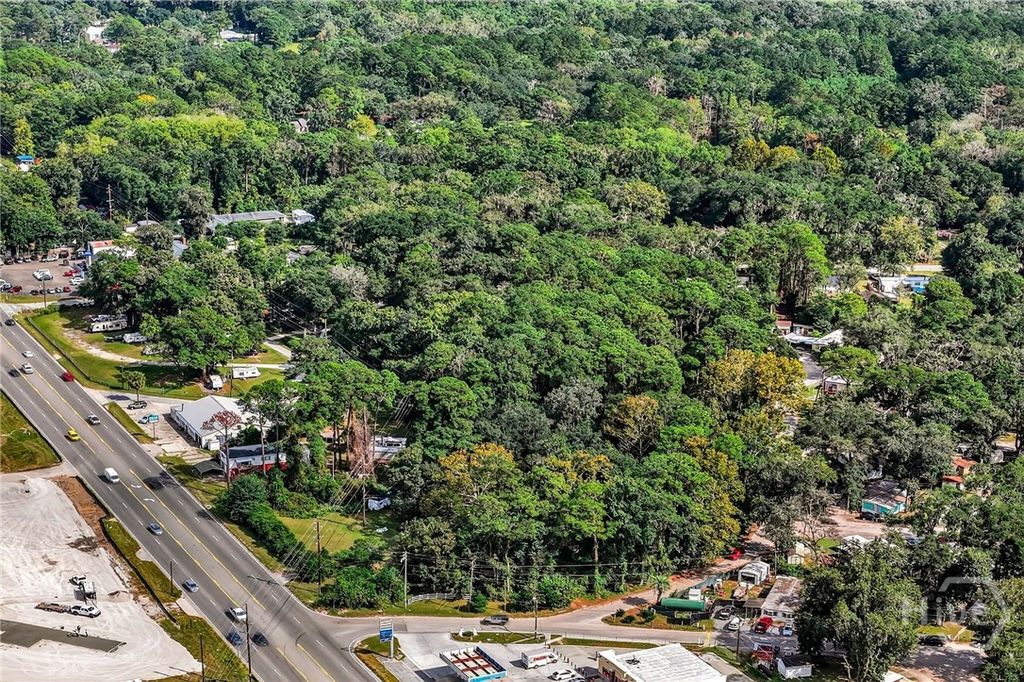 Image 7 of property listing at 4709 Ogeechee Road, Savannah, GA 31405