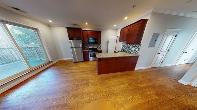 27 Chestnut Avenue 1, Boston, MA 02130