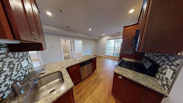 27 Chestnut Avenue 1, Boston, MA 02130