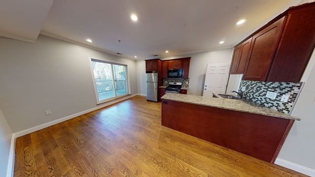 27 Chestnut Avenue 1, Boston, MA 02130