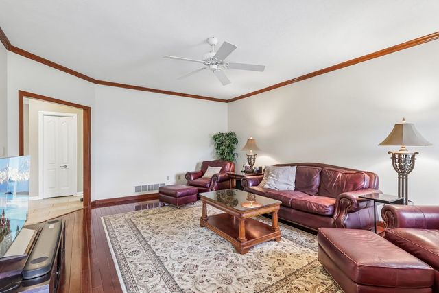 7064 Bennington Woods DRIVE, Mccandless, PA 15237