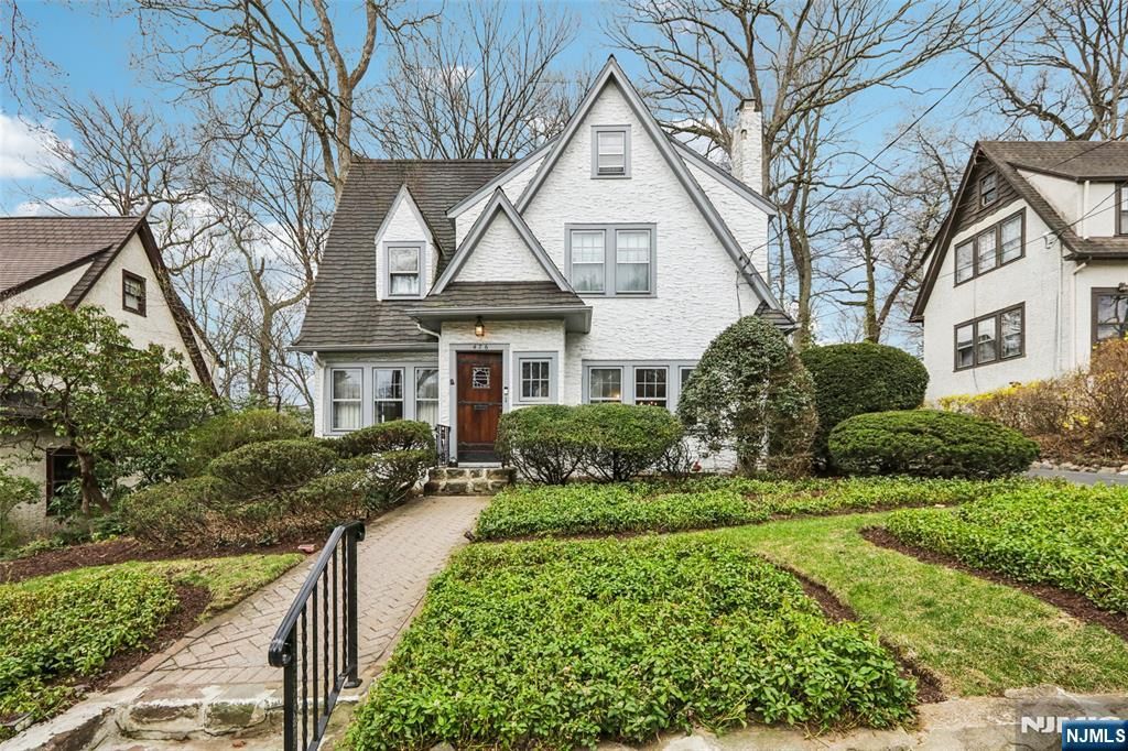 476 Alpine Terrace, Ridgewood, NJ 07450