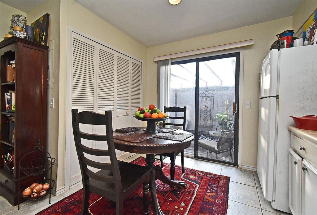 Image 9 of property listing at 686 LAKE VILLAS DRIVE 686, Altamonte Springs, FL 32701