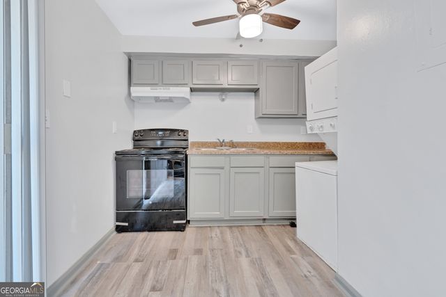 968 Sexton Drive, Stone Mountain, GA 30083