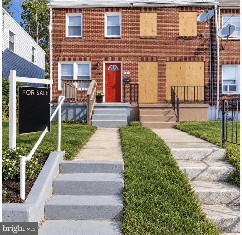3156 STRICKLAND ST, Baltimore, MD 21229