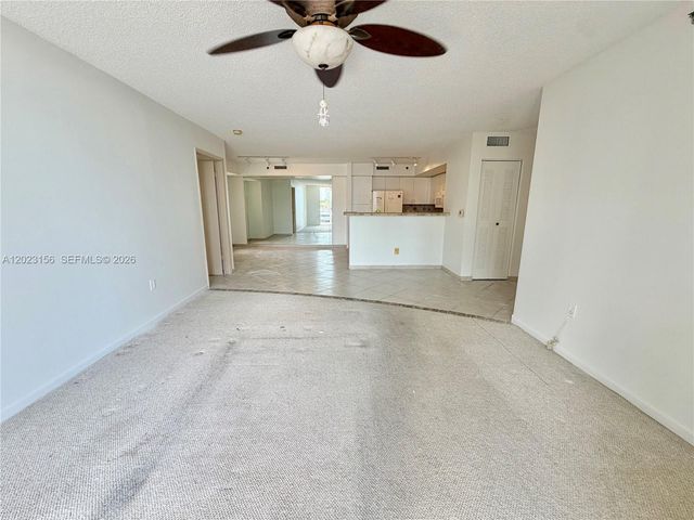 19877 E Country Club Dr 3408, Aventura, FL 33180