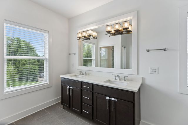 1809 McEwen Ave, Nashville, TN 37206