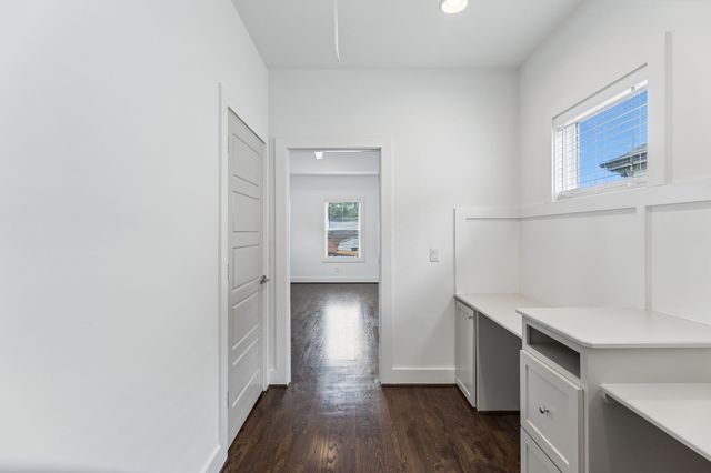 1809 McEwen Ave, Nashville, TN 37206