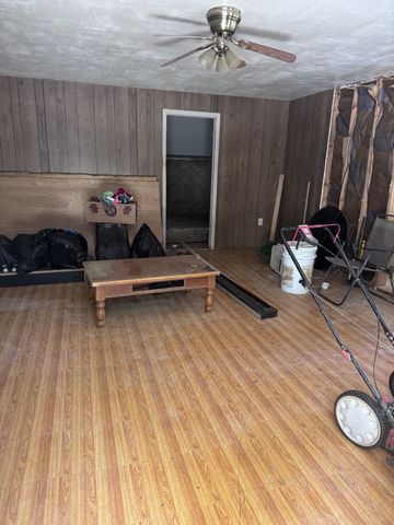 9863 Highway 13, Erin, TN 37061