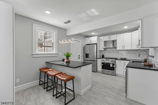 579 Newark Ave, Kenilworth Boro, NJ 07033