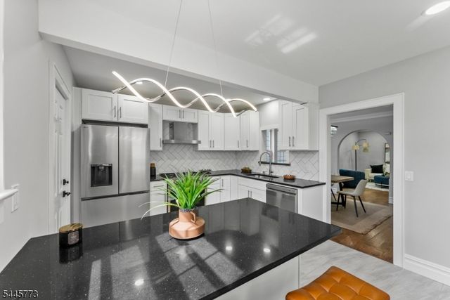 579 Newark Ave, Kenilworth Boro, NJ 07033
