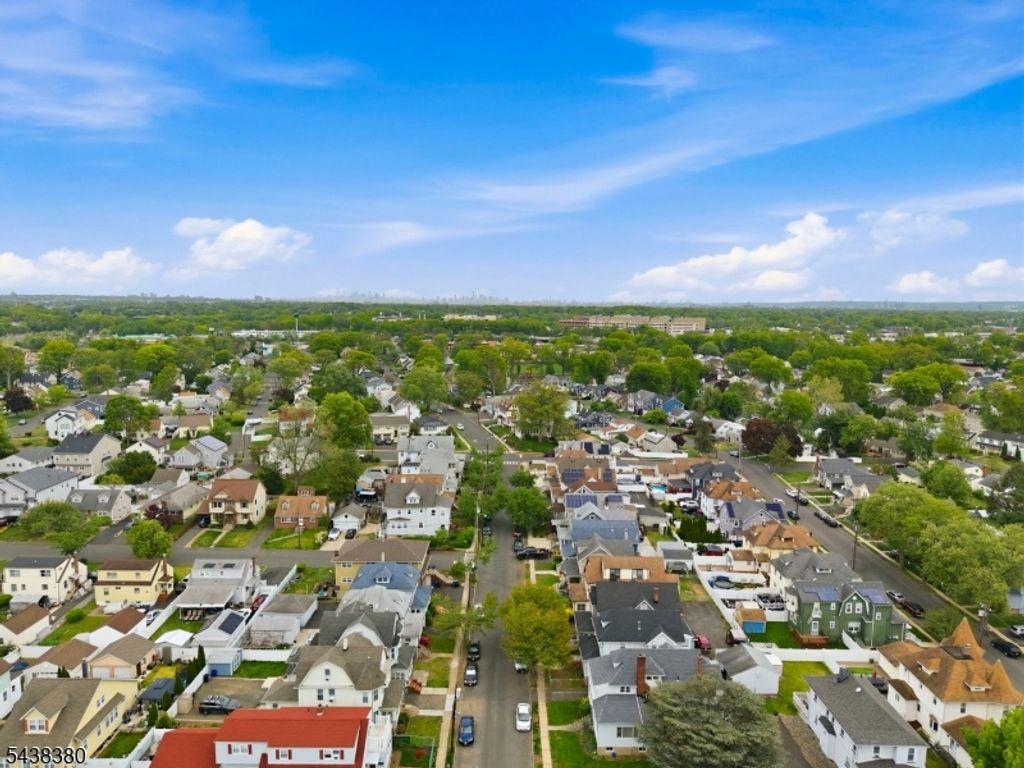 579 Newark Ave, Kenilworth Boro, NJ 07033 — photo 4