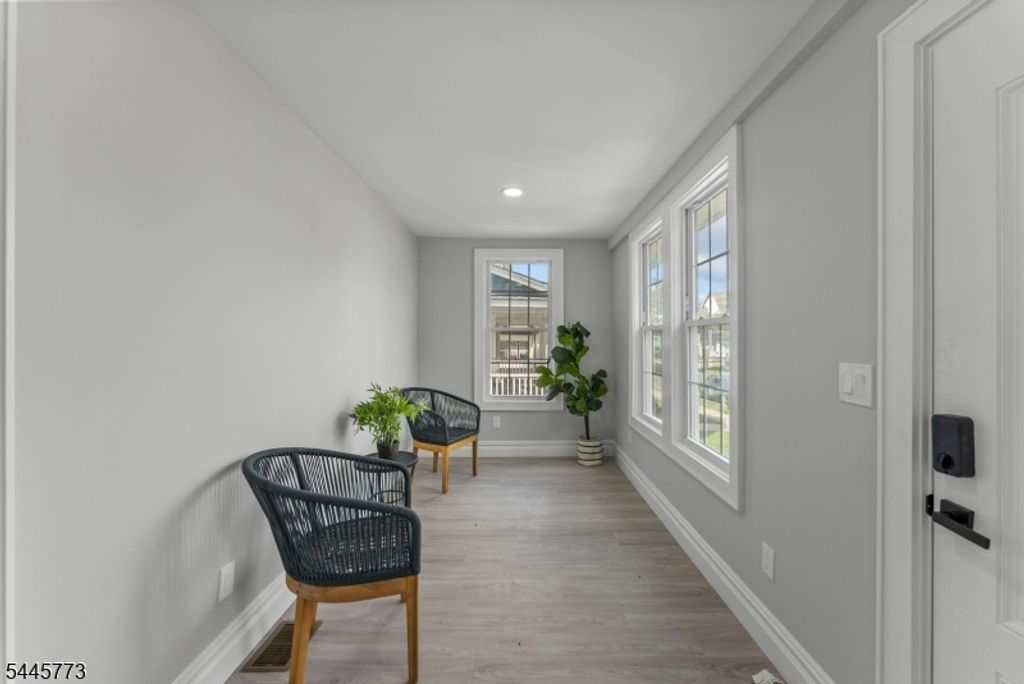 579 Newark Ave, Kenilworth Boro, NJ 07033 — photo 5
