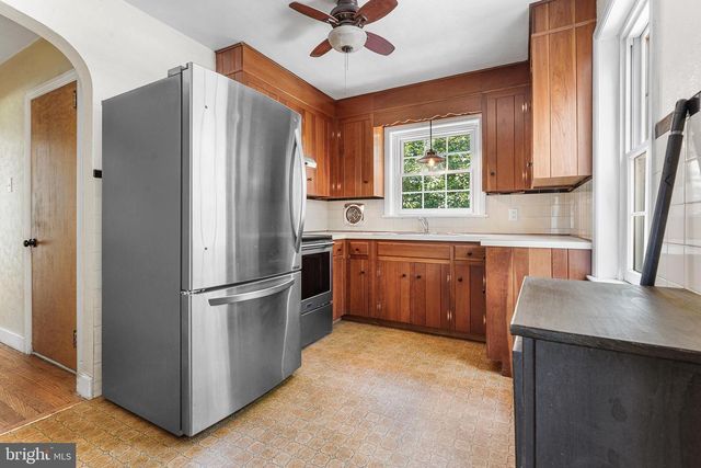 42 PARK AVE, Lansdale, PA 19446