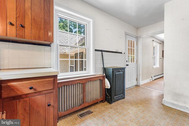 42 PARK AVE, Lansdale, PA 19446