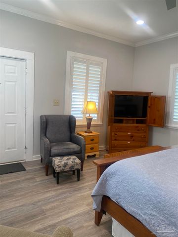 414 N D St, Pensacola, FL 32501