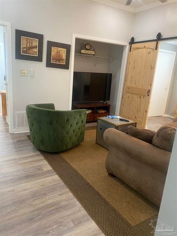 414 N D St, Pensacola, FL 32501