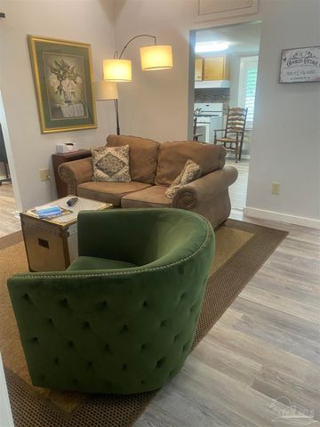 414 N D St, Pensacola, FL 32501