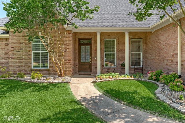 212 Woodrun Place, Bossier City, LA 71111