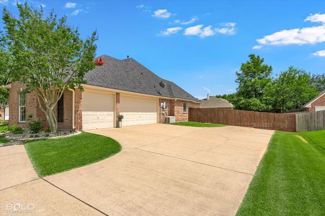 212 Woodrun Place, Bossier City, LA 71111