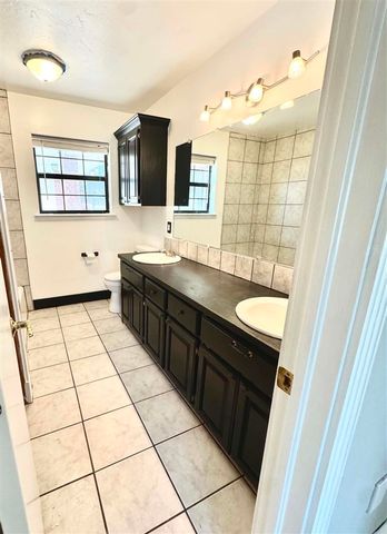 3142 SW Post Oak Dr, Cache, OK 73527