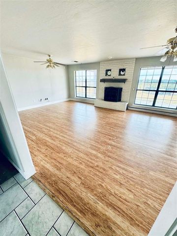3142 SW Post Oak Dr, Cache, OK 73527