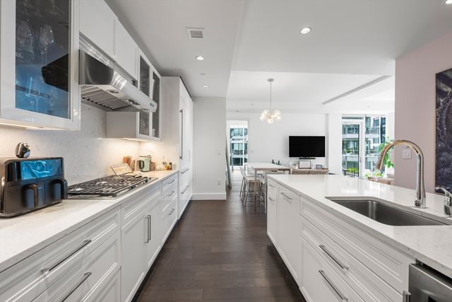 22 Liberty Dr 9G, Boston, MA 02210
