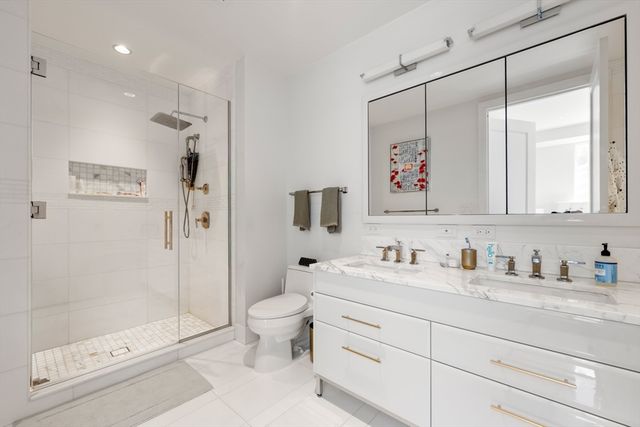 22 Liberty Dr 9G, Boston, MA 02210