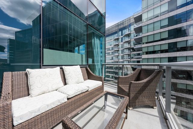 22 Liberty Dr 9G, Boston, MA 02210
