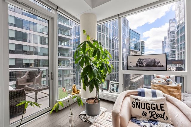 22 Liberty Dr 9G, Boston, MA 02210