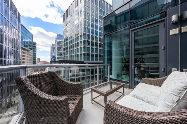22 Liberty Dr 9G, Boston, MA 02210