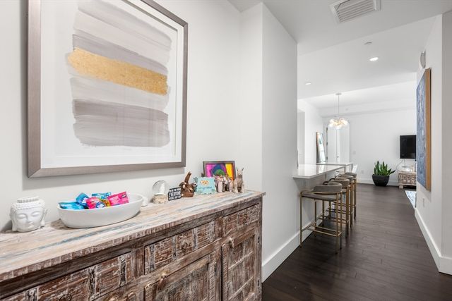 22 Liberty Dr 9G, Boston, MA 02210